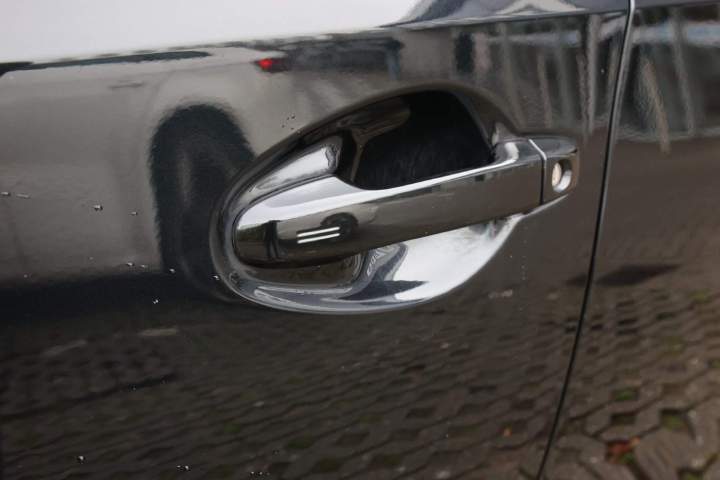 Keyless entry sensor